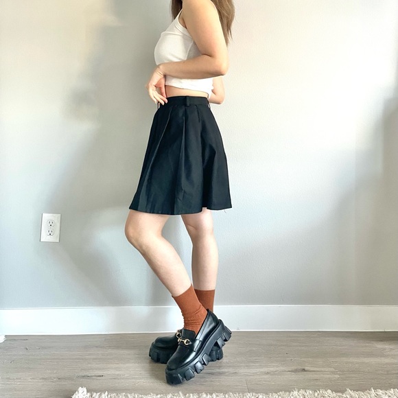 Cotton Black Pleat Skirt - Picture 3 of 6